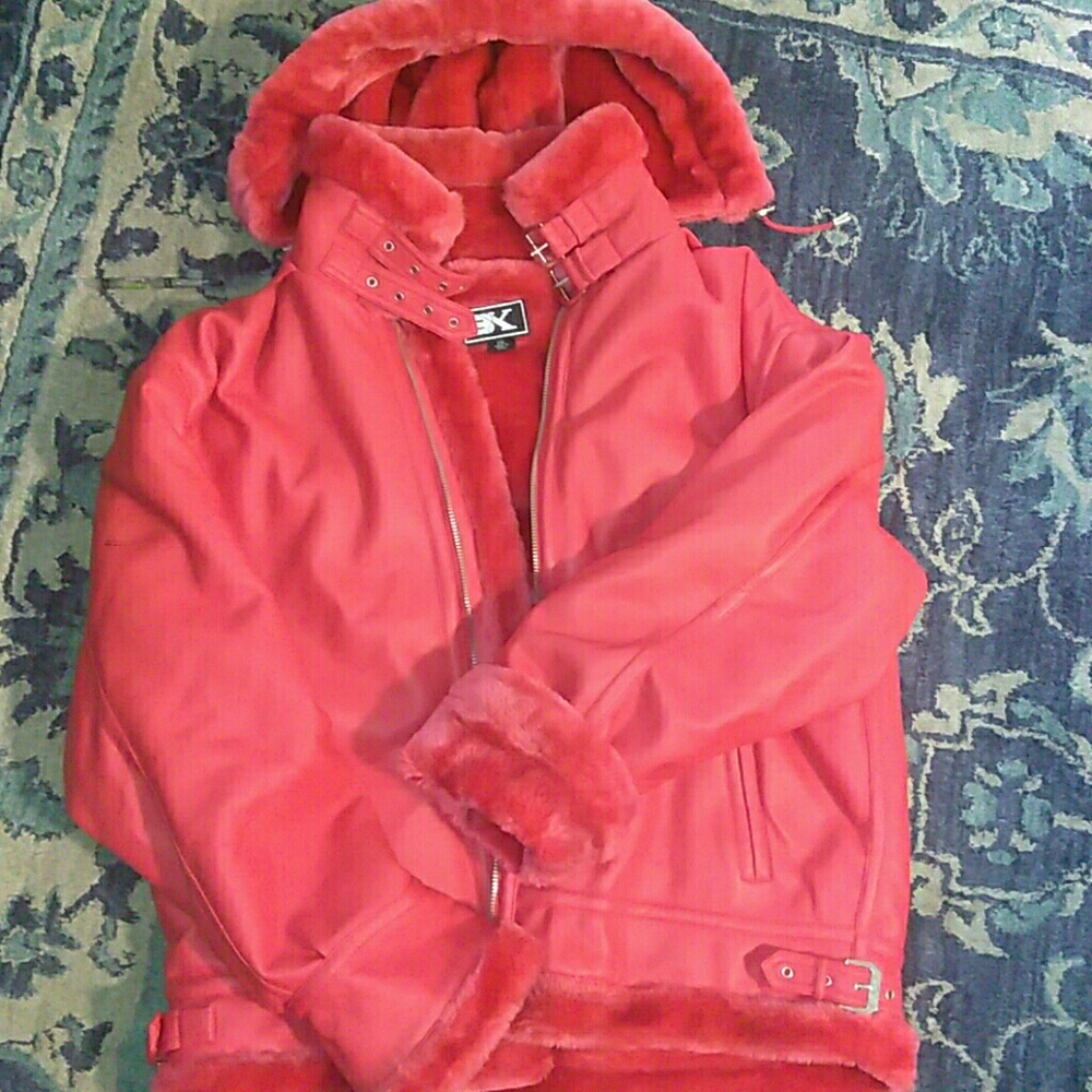 Extremely warm RED women coat